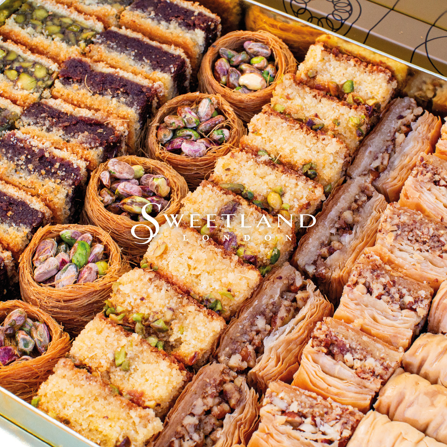 Gourmet Celebration Selection Baklava and Maamoul Gold Gift Box (2kg) - Image 6